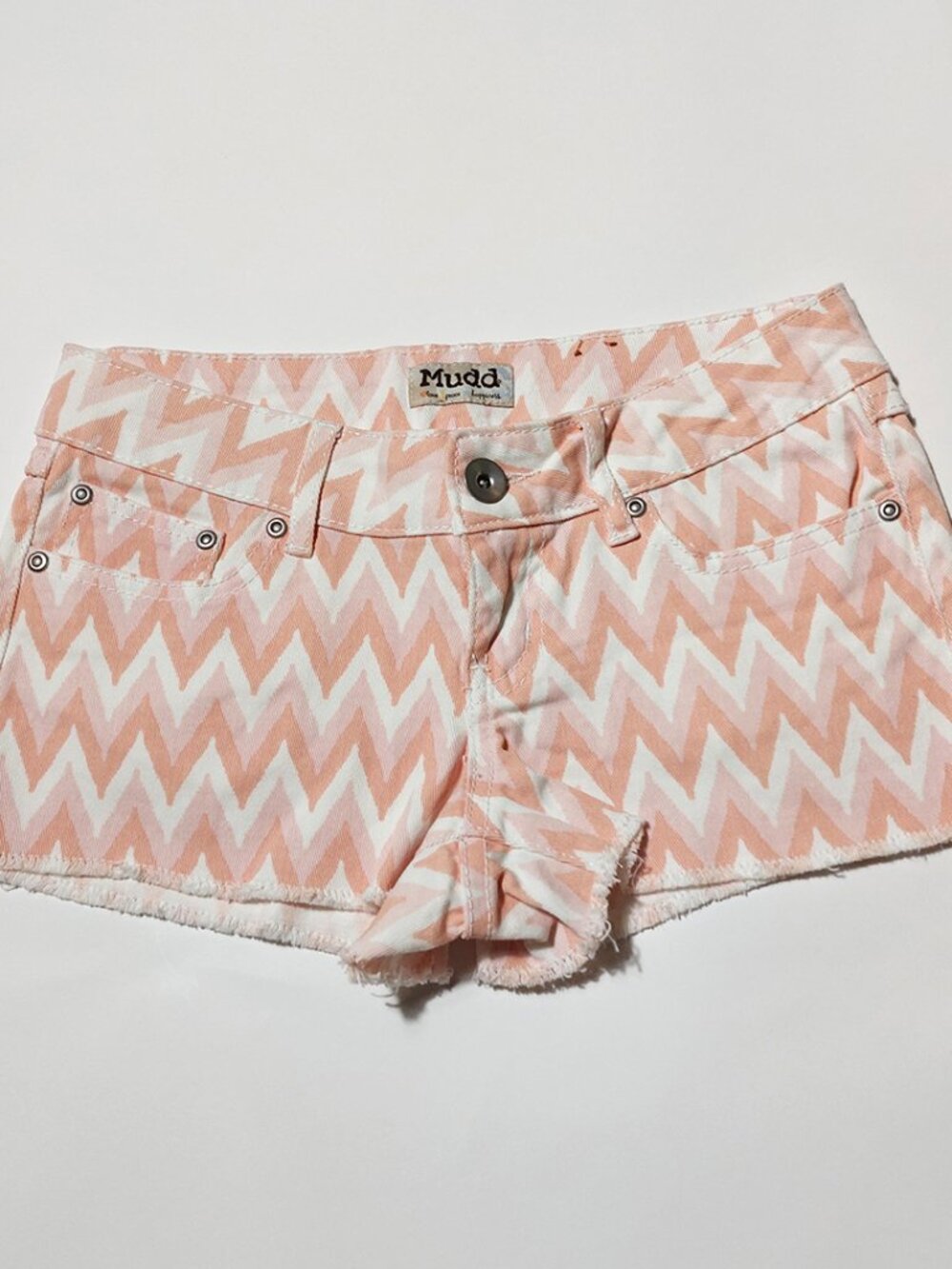 Chevron Print Low Rise Shorts